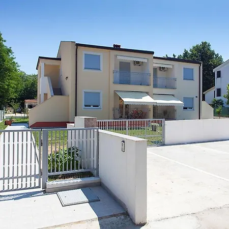 Rosi By Interhome Appartement