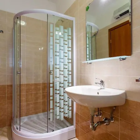 Rosi By Interhome Kukci